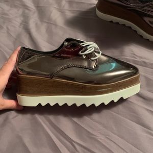 NWOT Rose gold platform oxfords with white sole